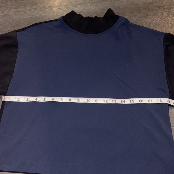 Athleta Venice Colorblock Crop Mockneck Sweatshirt Size Small Navy/Black - Picture 11 of 13